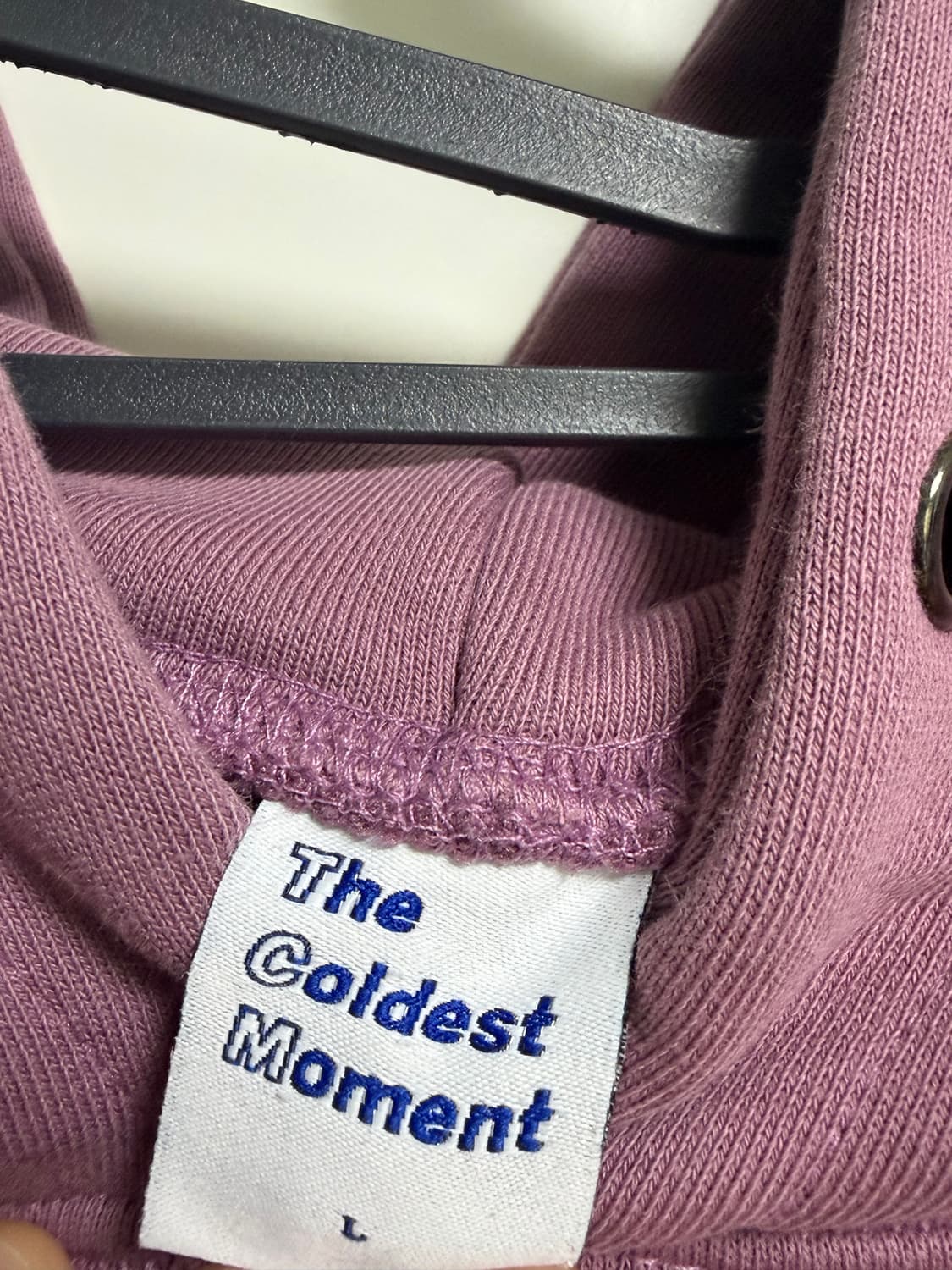 더콜디스트모먼트 후드티 상품이미지5