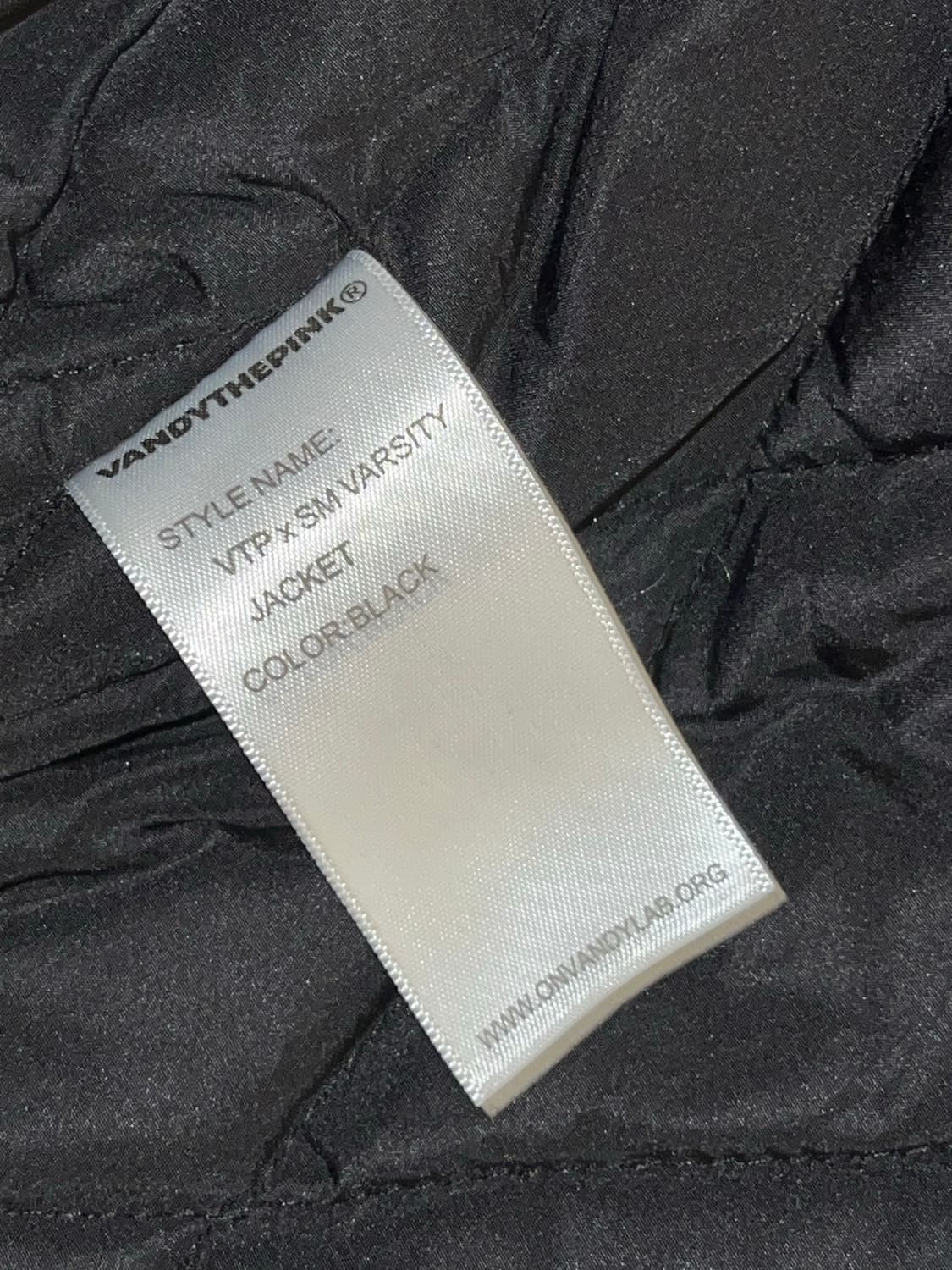 반디더핑크 sm엔터테이먼트 콜라보 바시티자켓 블랙 M사이즈 상품이미지4