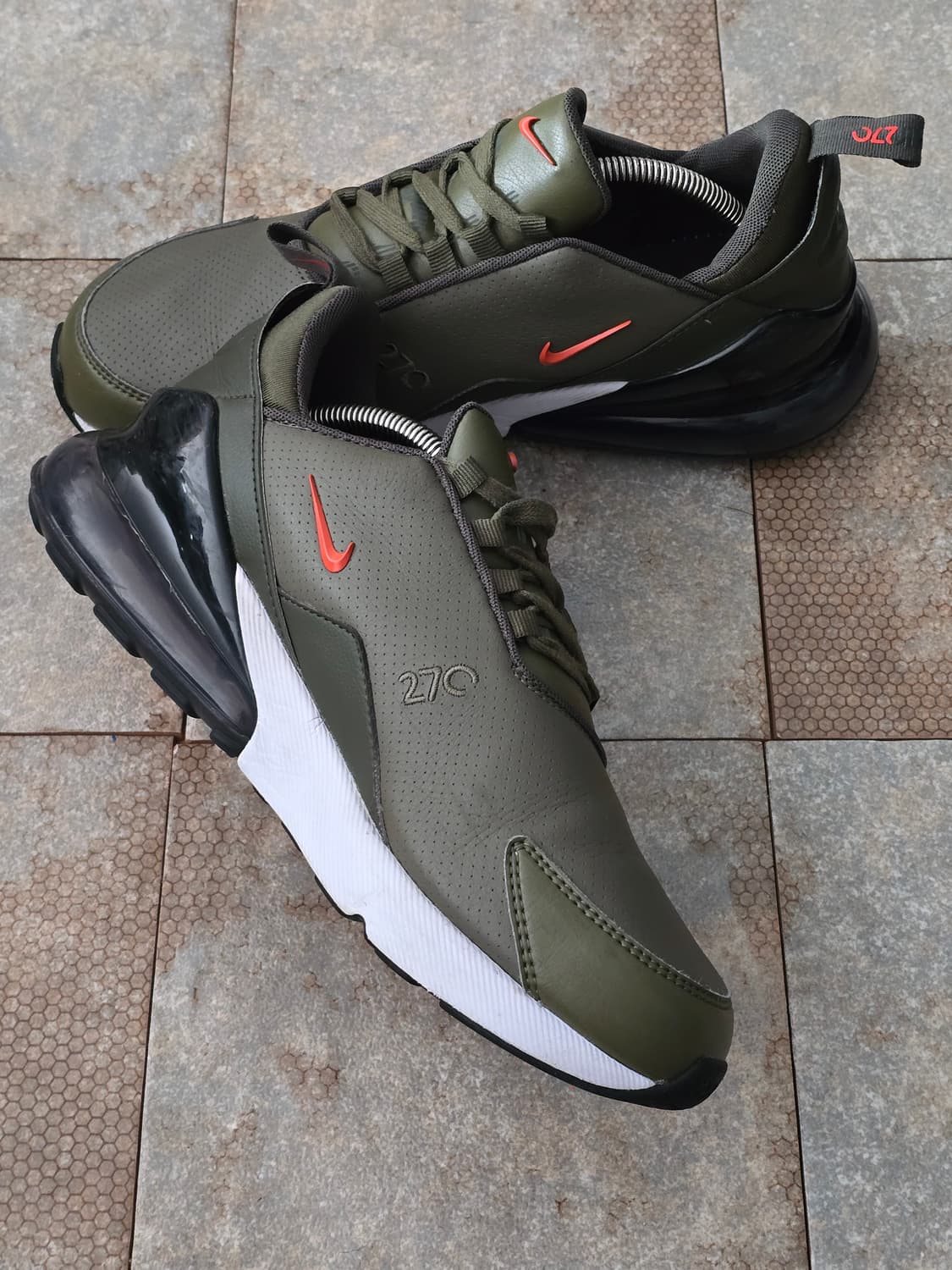 (265)나이키 에어맥스 270 프리미엄 레더 올리브 상품이미지5