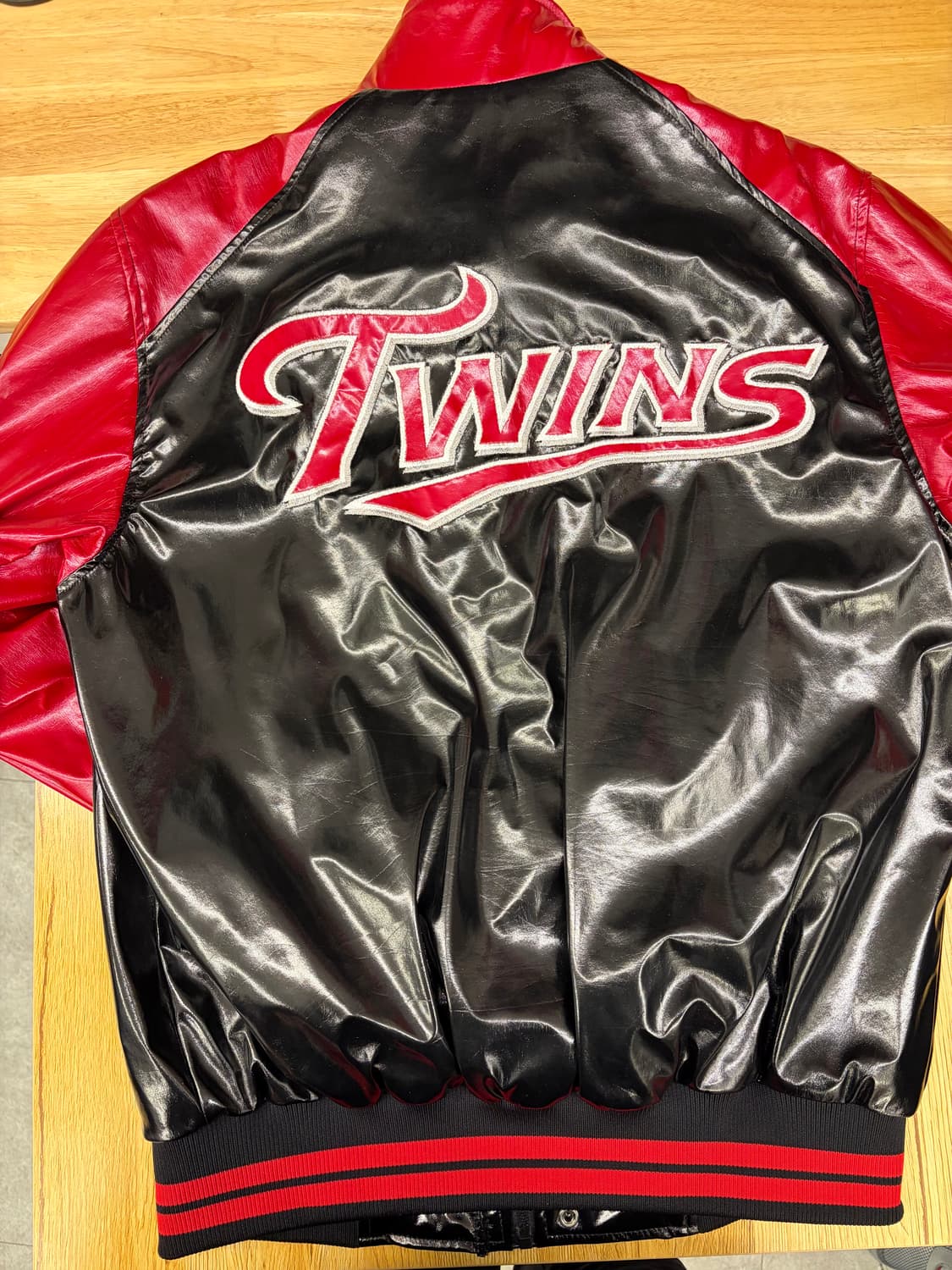 [L] LG 트윈스 atc 유광 야구 점퍼 상품이미지9