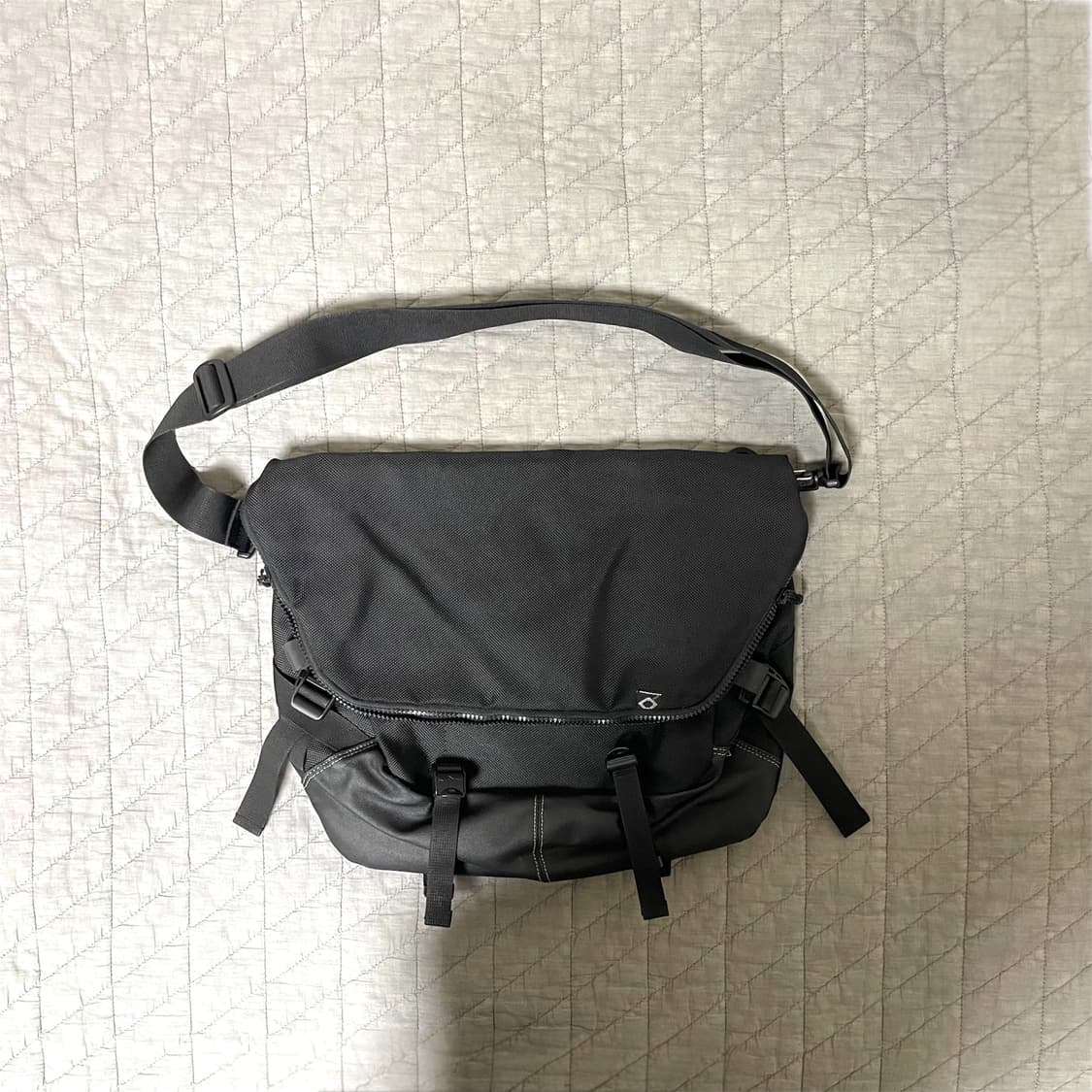 [공용] 브라운브레스 STRIVE MESSENGER BAG 크로스백 가방 상품이미지1