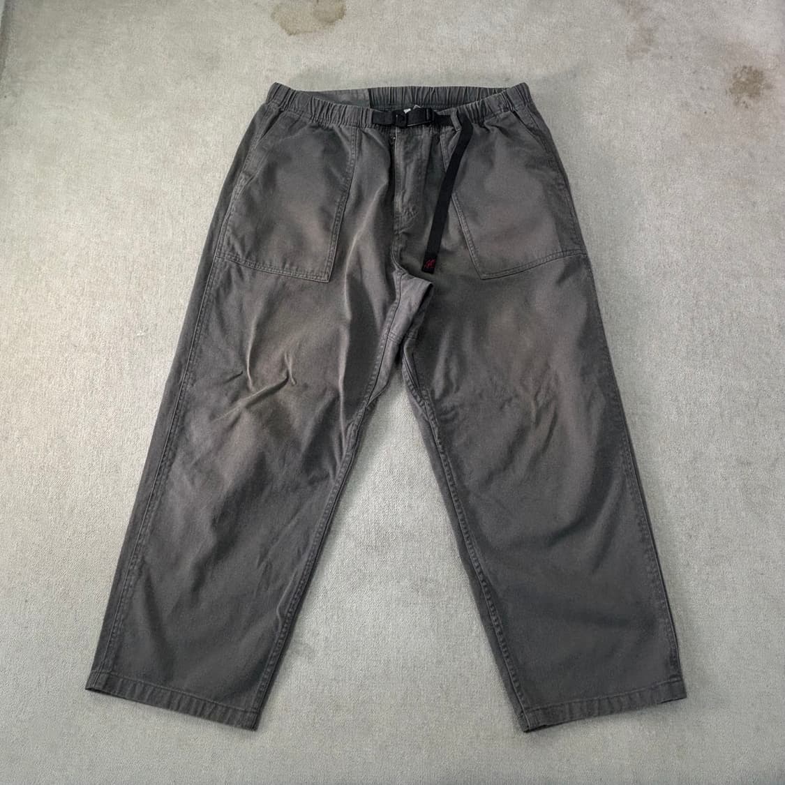 39 그라미치 아메카지 웨더 퍼티그 챠콜 팬츠 상품이미지1