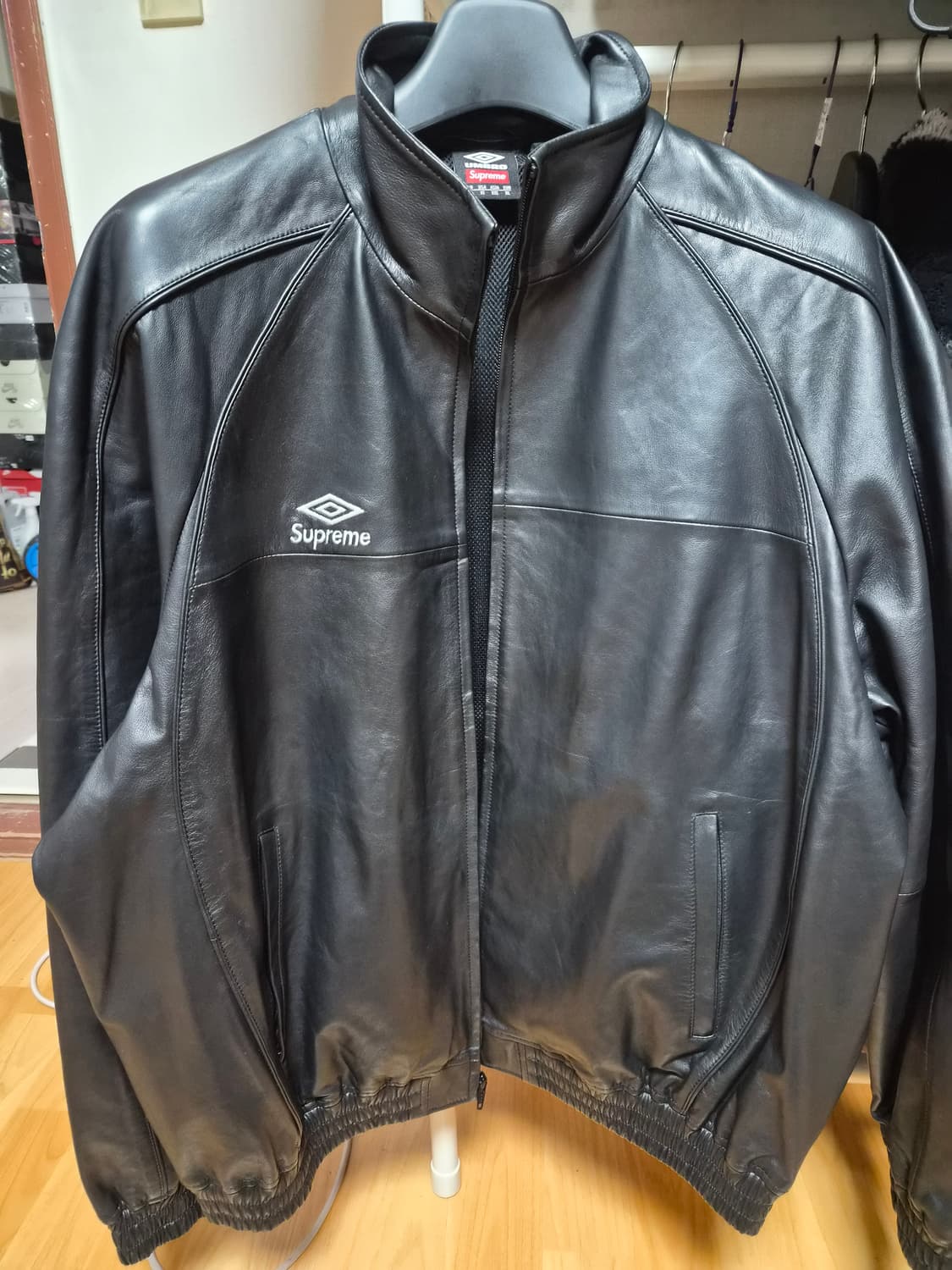 슈프림X엄브로 레더 트랙 자켓 상품이미지2