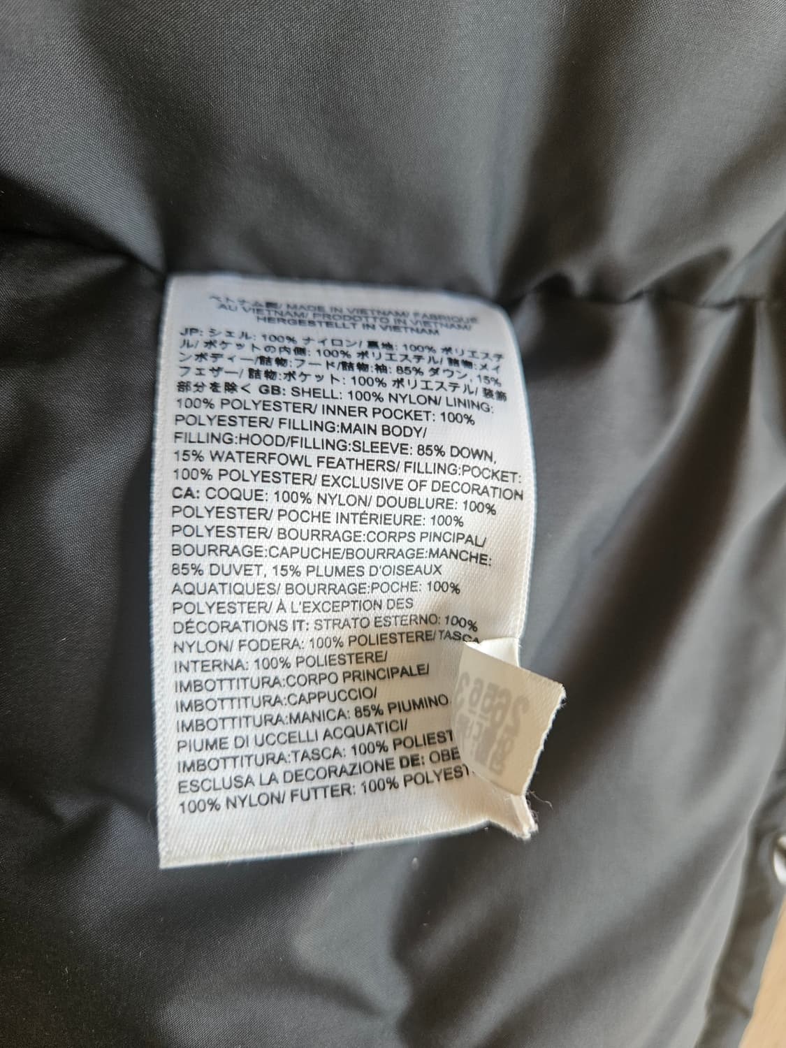 슈프림X노스페이스  서밋 시리즈 레스 큐 발토로 패딩 상품이미지4