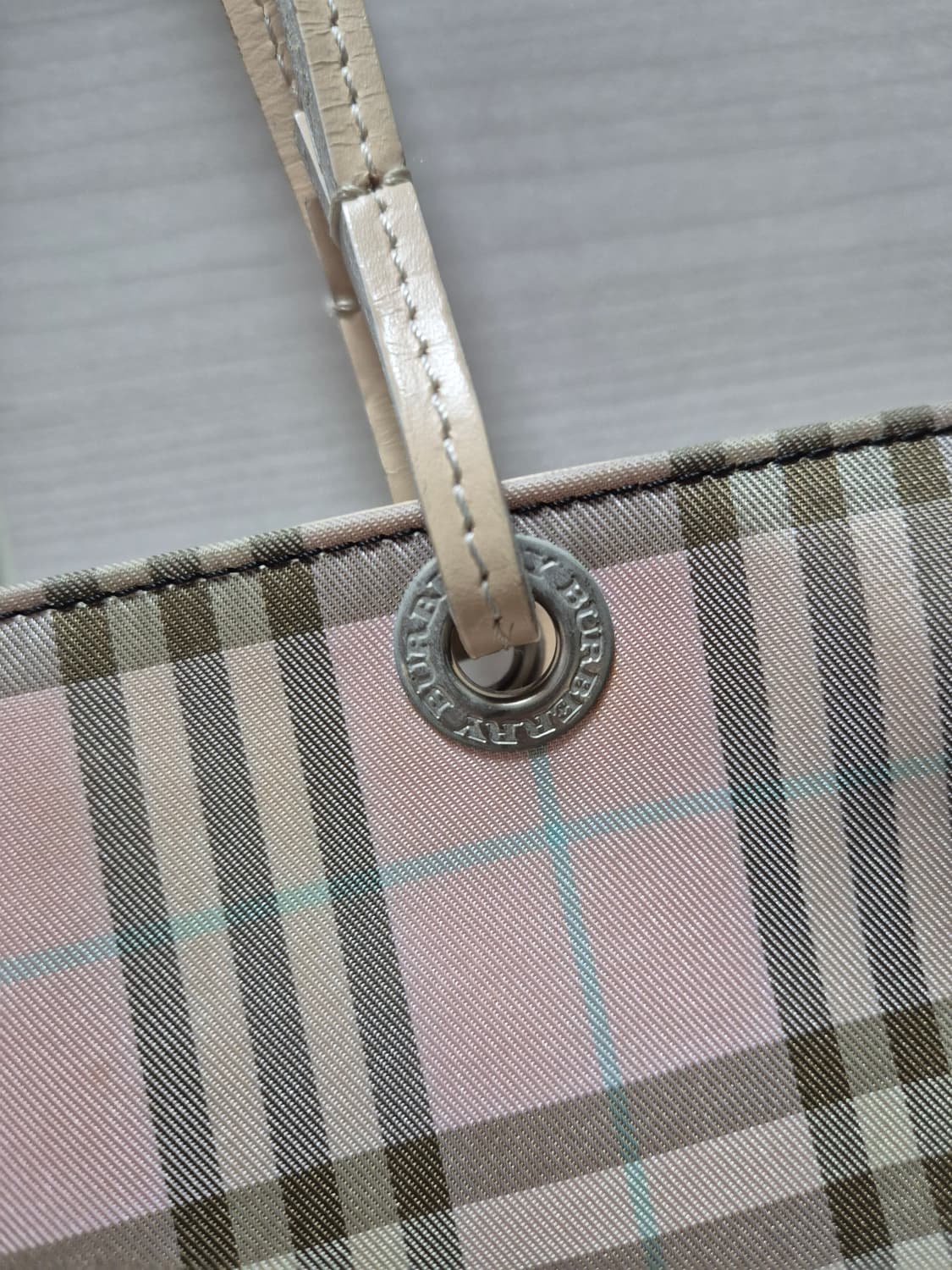 (정품) 버버리 (Burberry) 노바 체크 핑크 토트백 상품이미지3