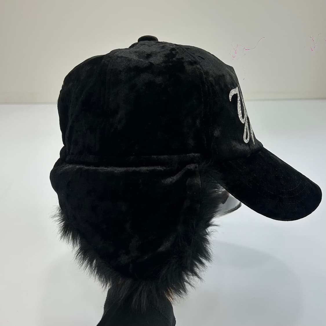 Mlb 엠엘비 양키스 큐빅 로고 벨벳 퍼 캡 상품이미지5