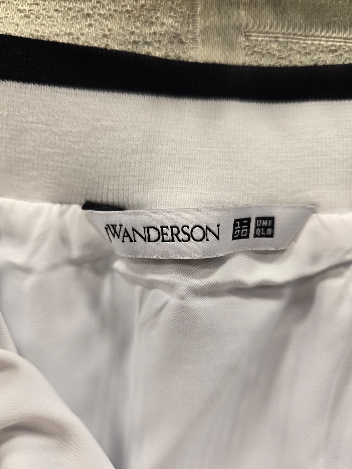 거의새거) 유니클로 JW 앤더슨 스트라이프 플리츠 스커트 S(25~26) 상품이미지7