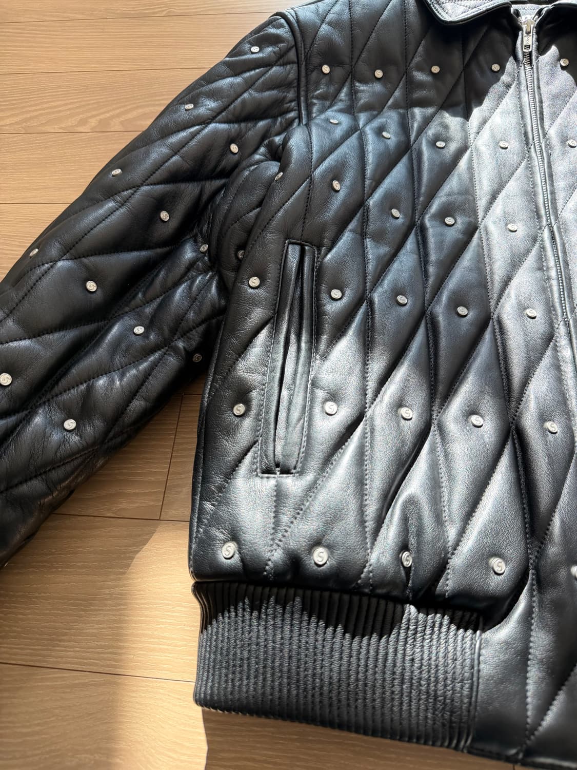 슈프림 쉽스킨 스터드 자켓 18fw m 상품이미지4