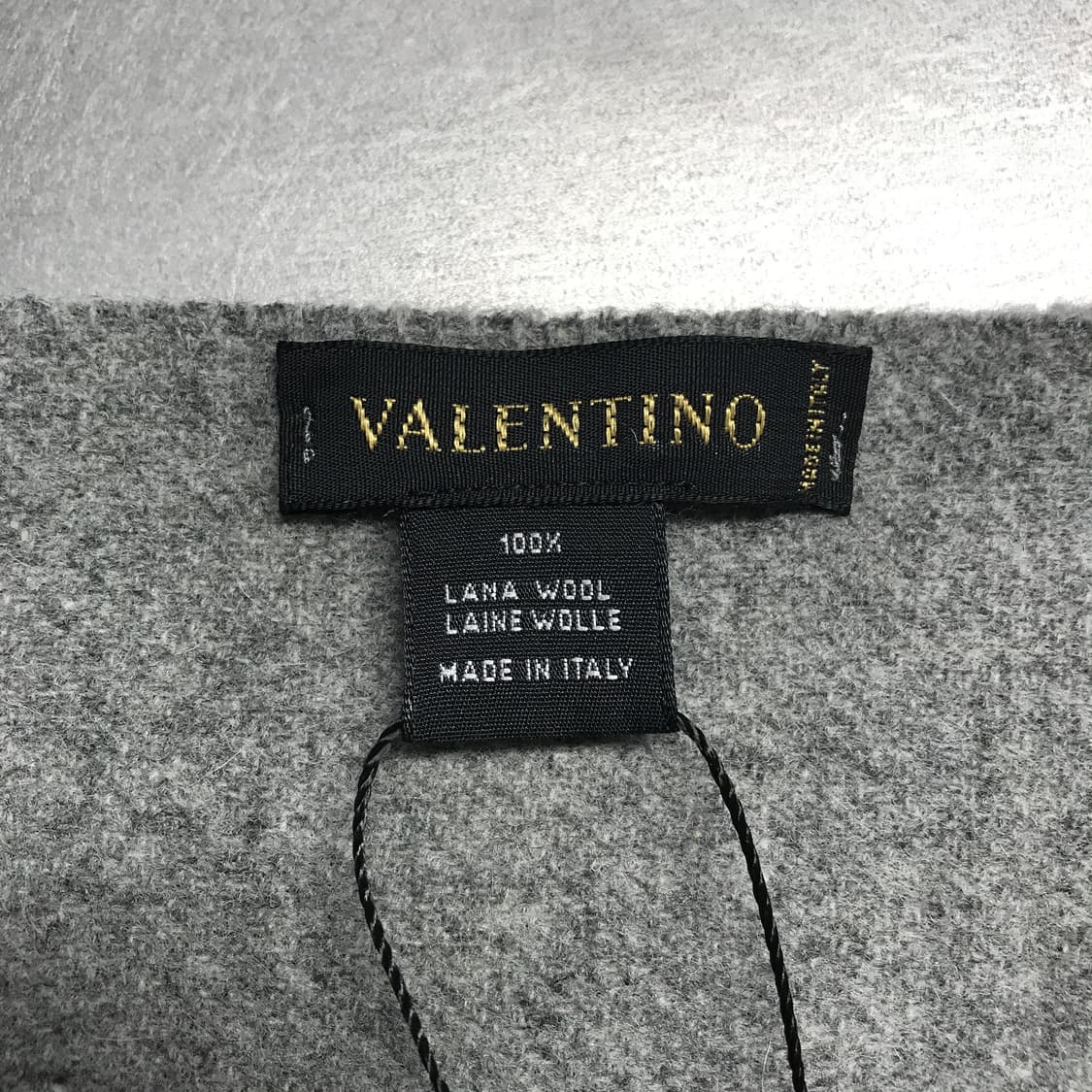 발렌티노 그레이 머플러 상품이미지5