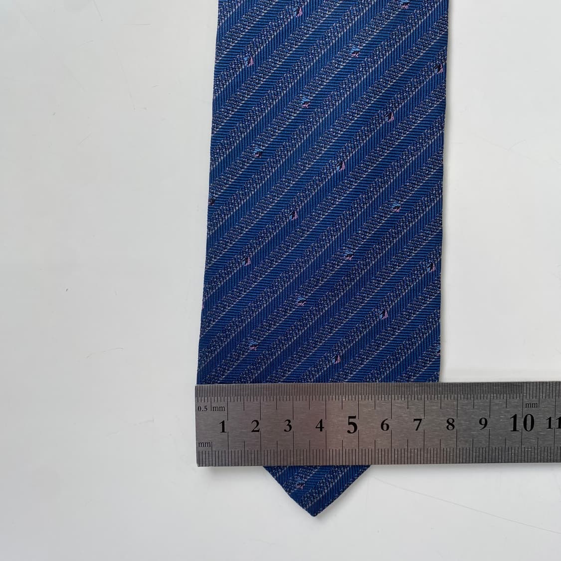 입생로랑(YSL) 명품 정품 넥타이 7.3cm 상품이미지8