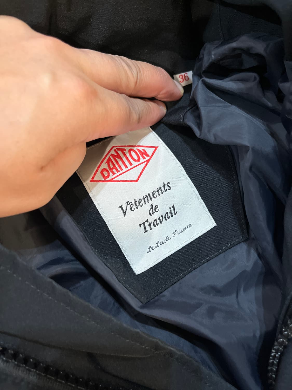 단톤 블랙 패딩점퍼 상품이미지3