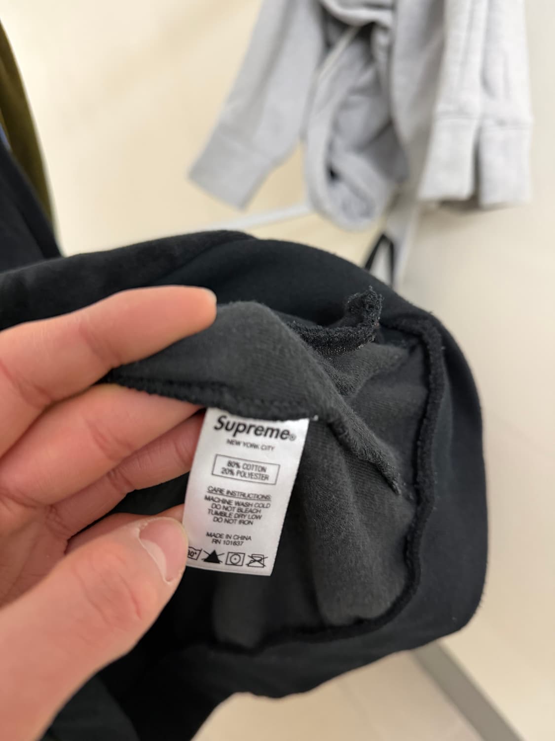 슈프림 [정품] 벨벳 (시세 30만) 트렉 자수 자켓 L(100ㅡ105) 상품이미지7