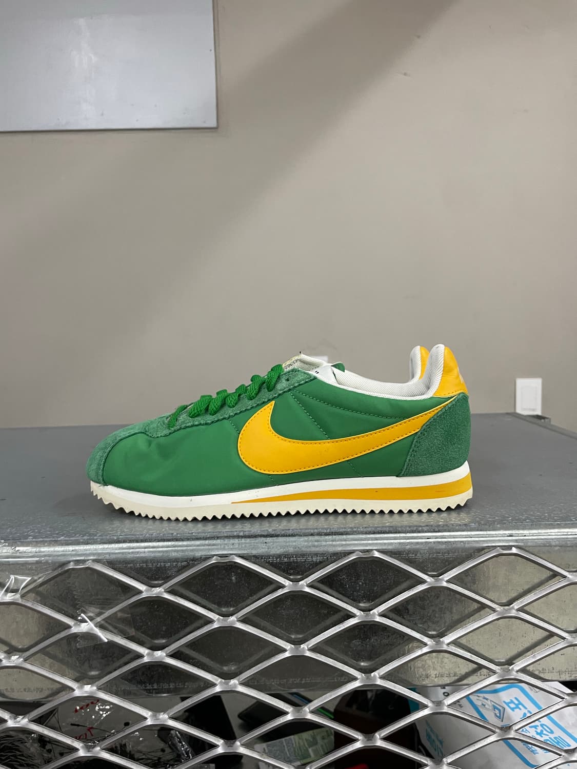 나이키 코르테즈 빈티지 그린 245 상품이미지1