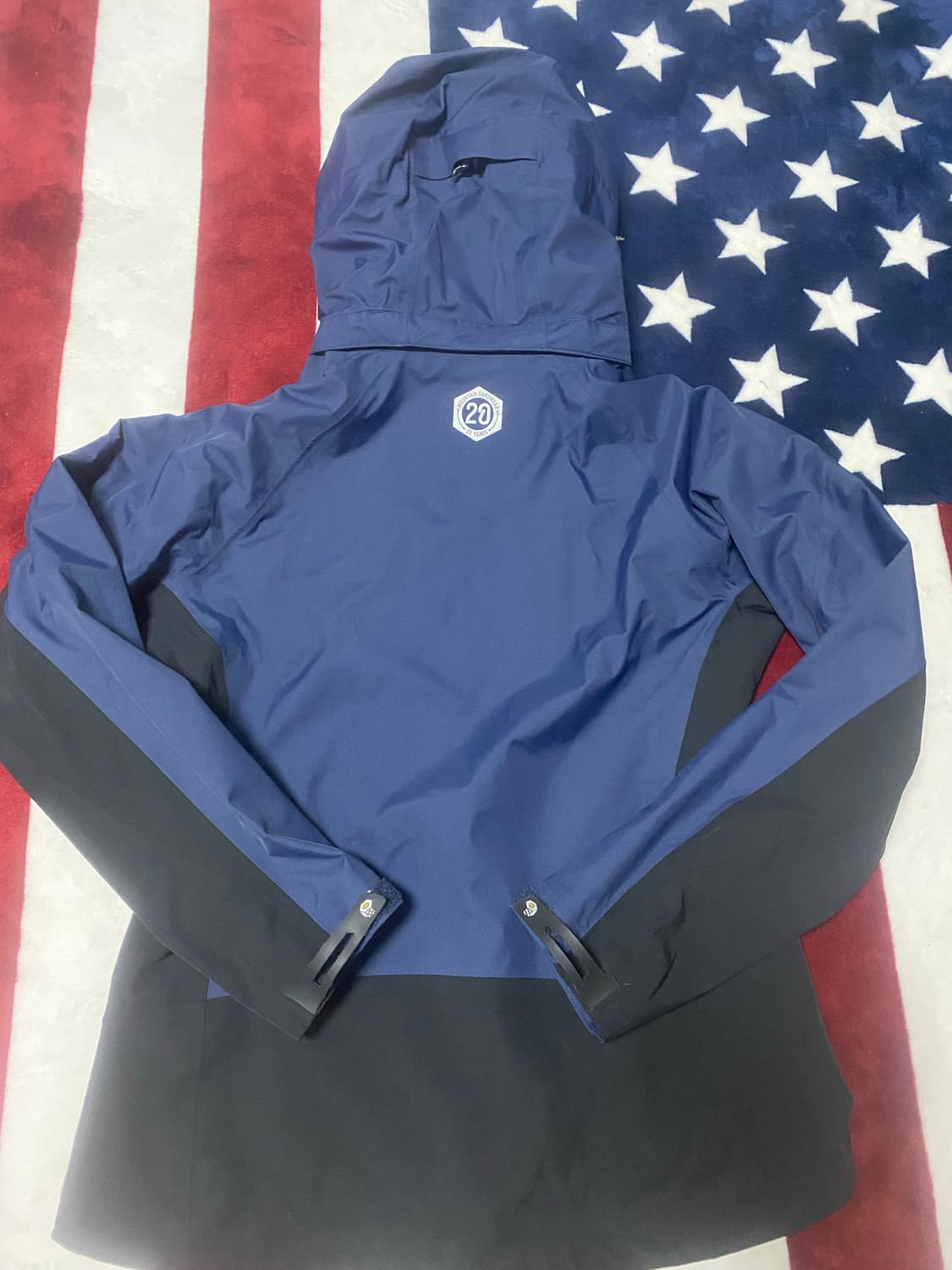 마운틴하드웨어 20주년 드라이 자켓 상품이미지8