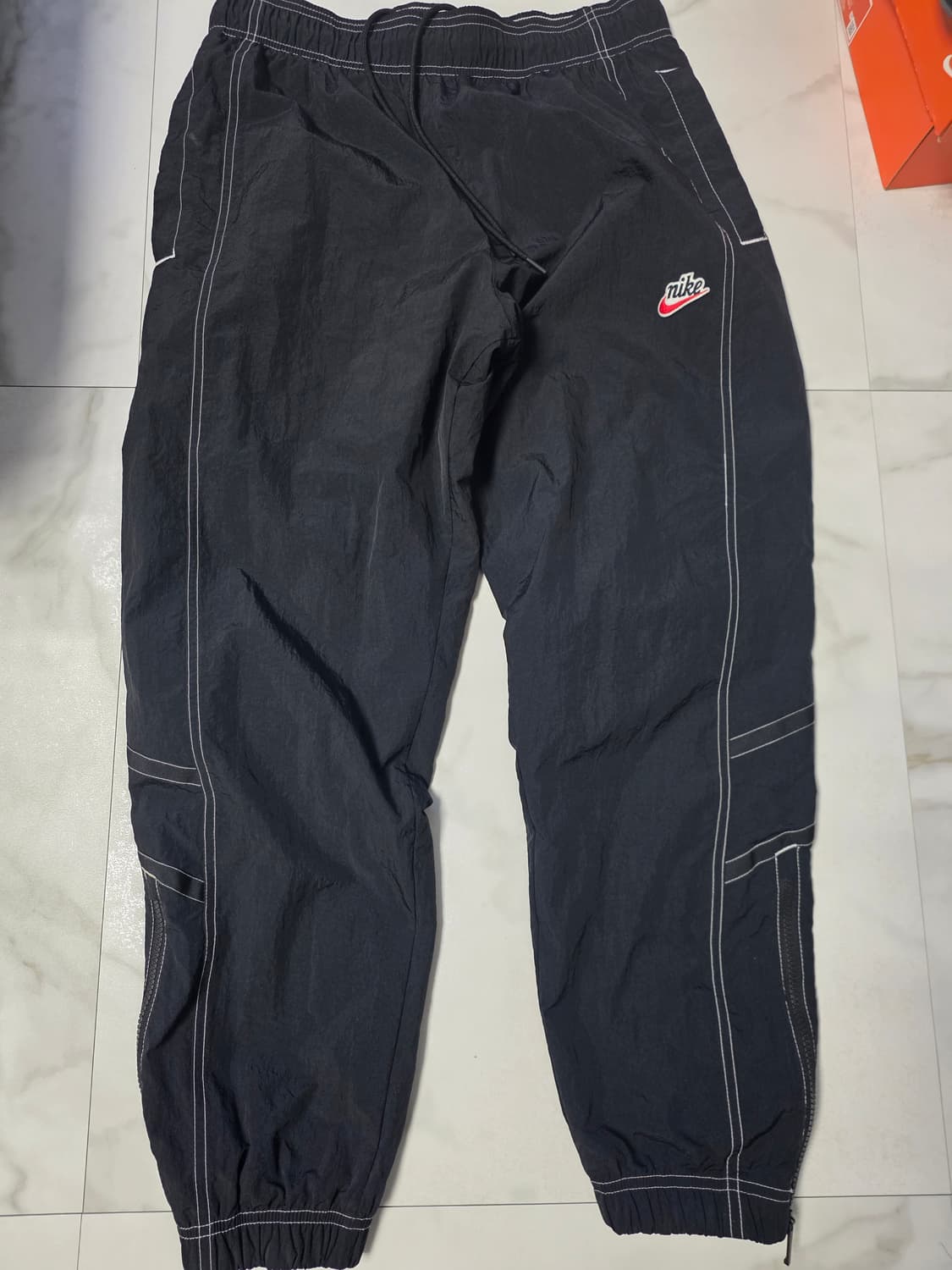 Nike Nylon Jogger Pants 상품이미지1