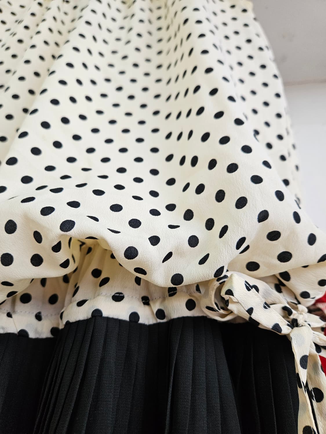 도트 플리츠 배색 원피스 상품이미지5