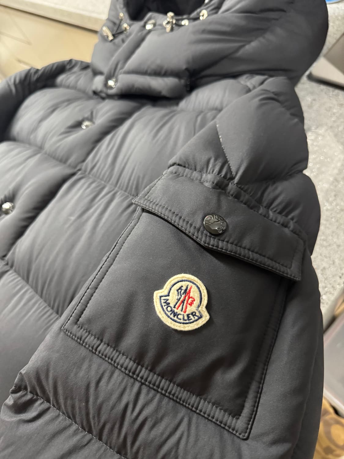 24FW 몽클레어 베제르 블랙 7사이즈 정품 상품이미지5