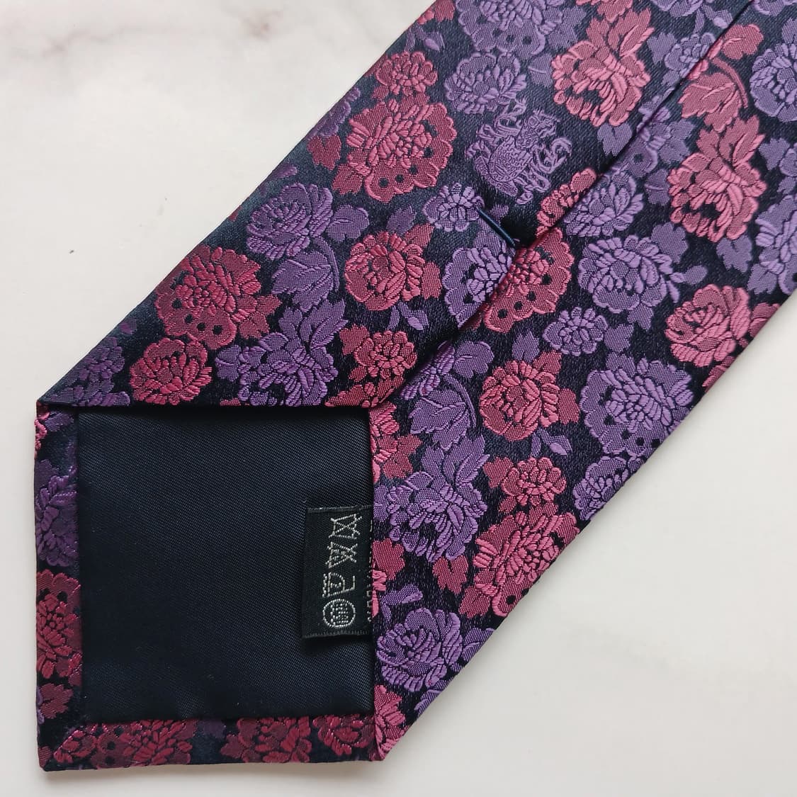 아쿠아스큐텀 실크 퍼플 플라워 자카드 넥타이 9.5cm S등급 G10
 상품이미지7