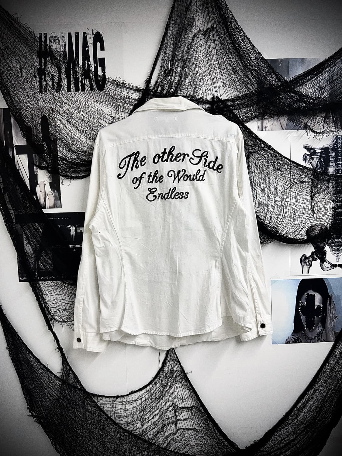 Semantic design embriodery shirts 상품이미지1