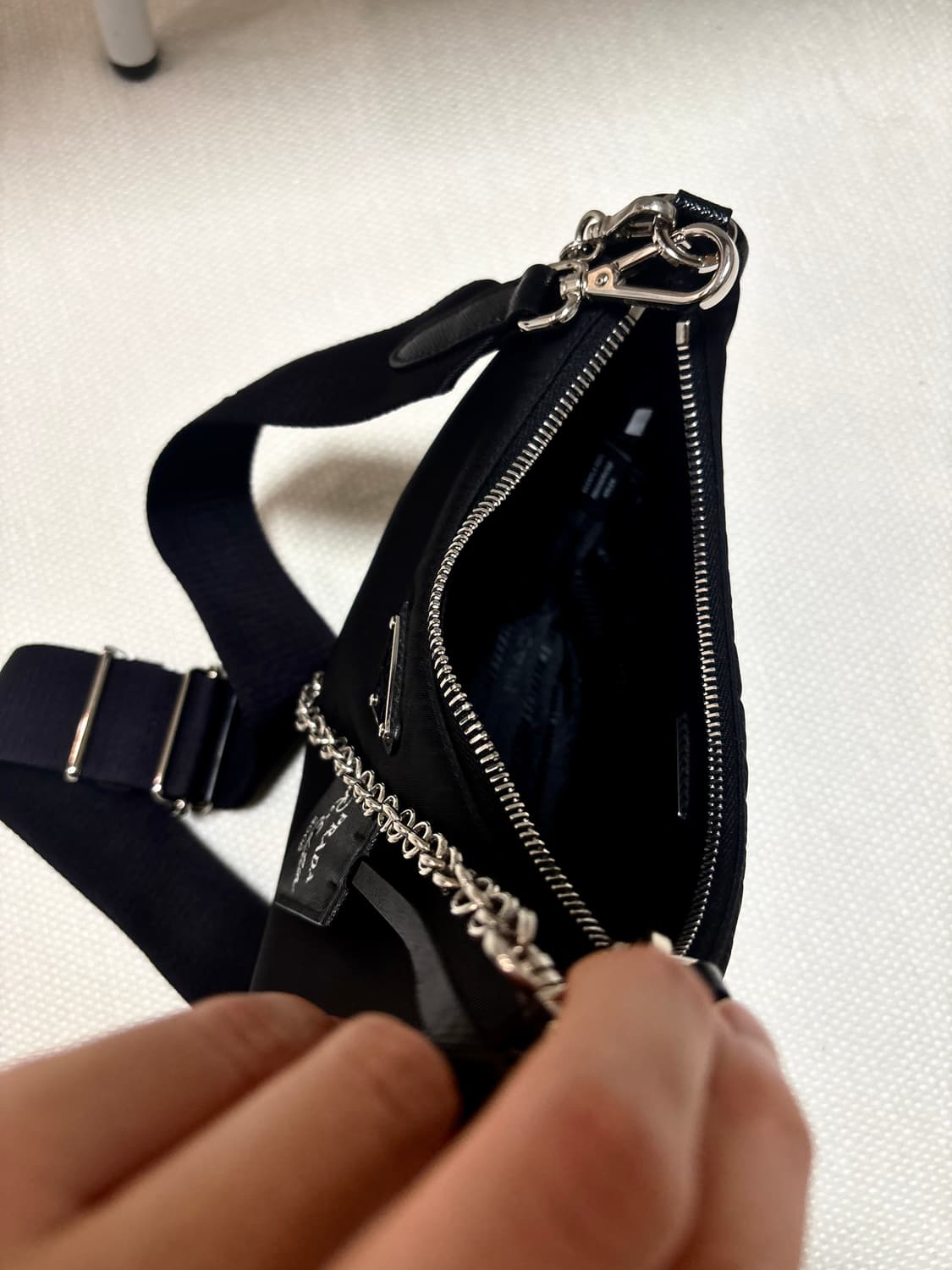 [정품] 새상품 급 프라다 리나일론 테수토 체인 호보백 풀박 상품이미지6