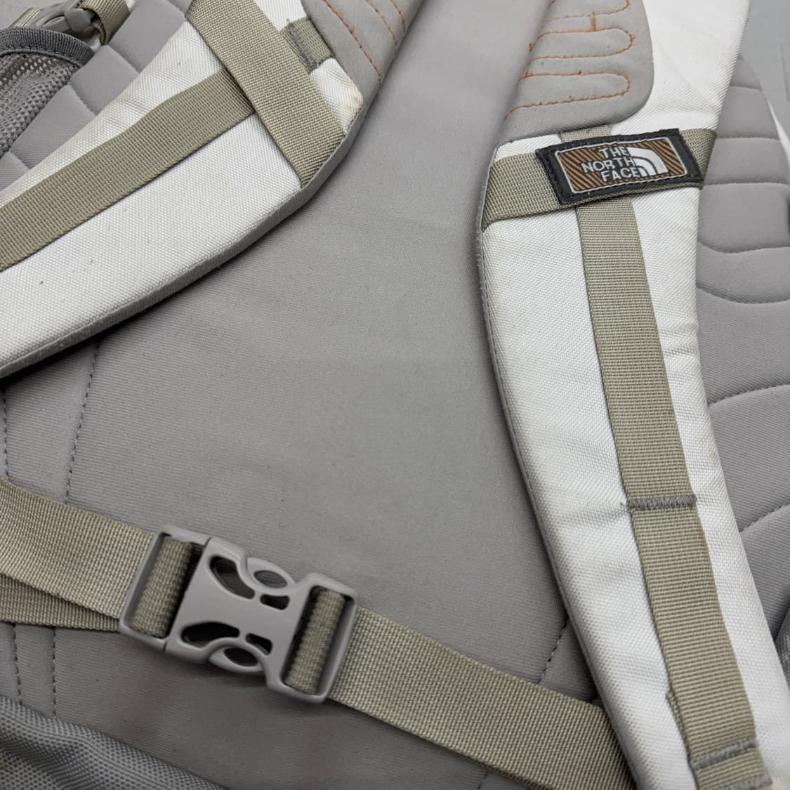 노스페이스 고프코어 울프그레이 테크니컬 백팩 상품이미지7