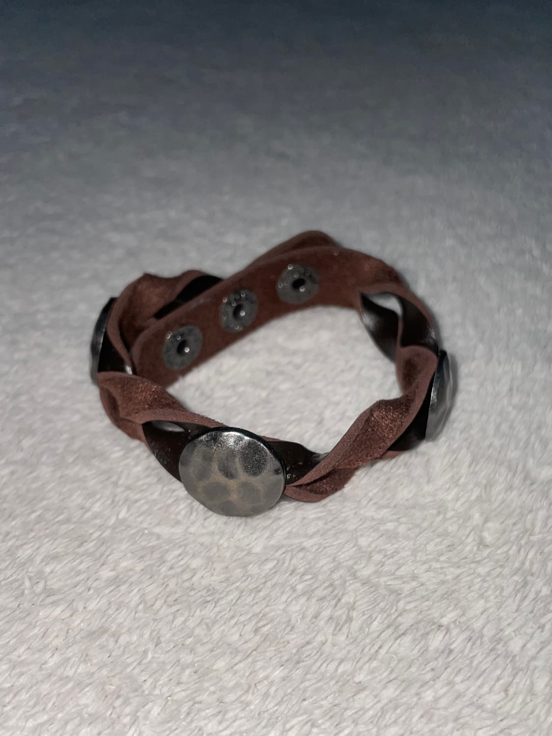 brown stud leather bracelet 브라운 스터드 팔찌 상품이미지1