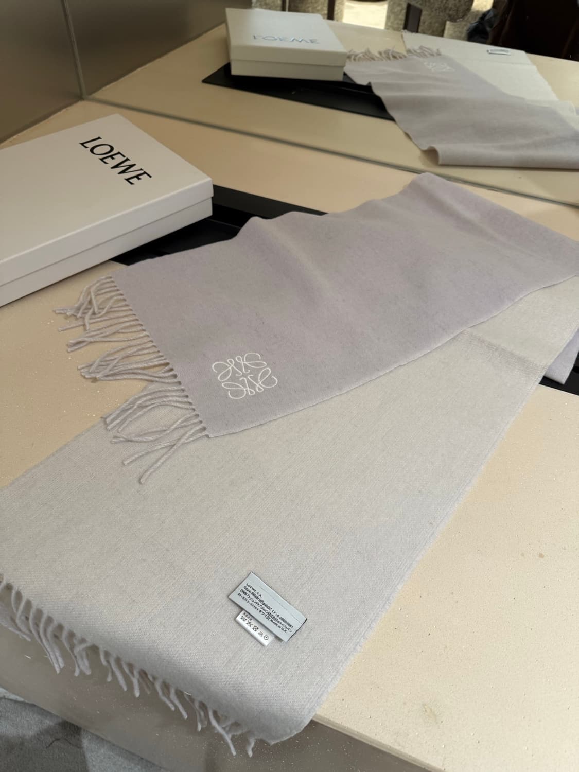 버버리 양면 머플러 램스울 100% 추동 단품
 상품이미지3