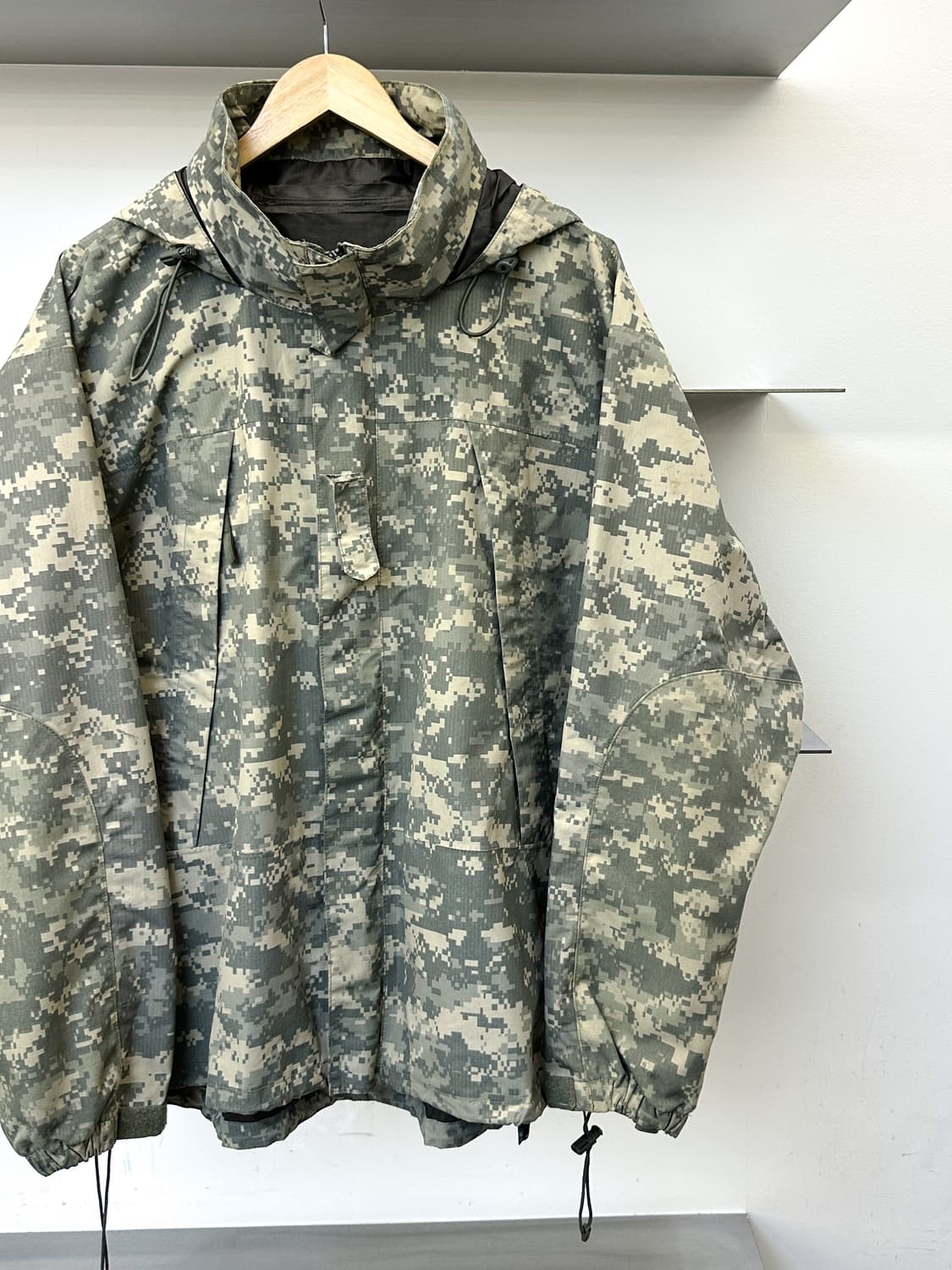 U.S Army 프로퍼 ECWCS ACU GEN III 고어텍스 자켓 상품이미지2
