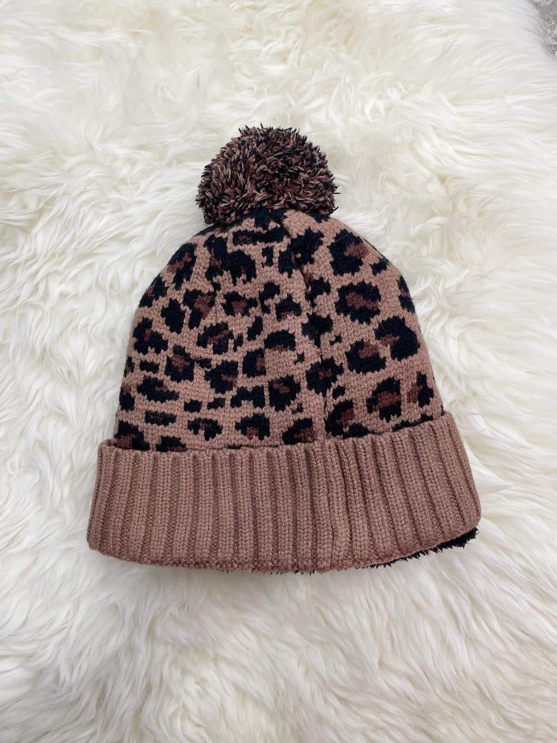 나이키 레오파드 로고 방울 비니 상품이미지4