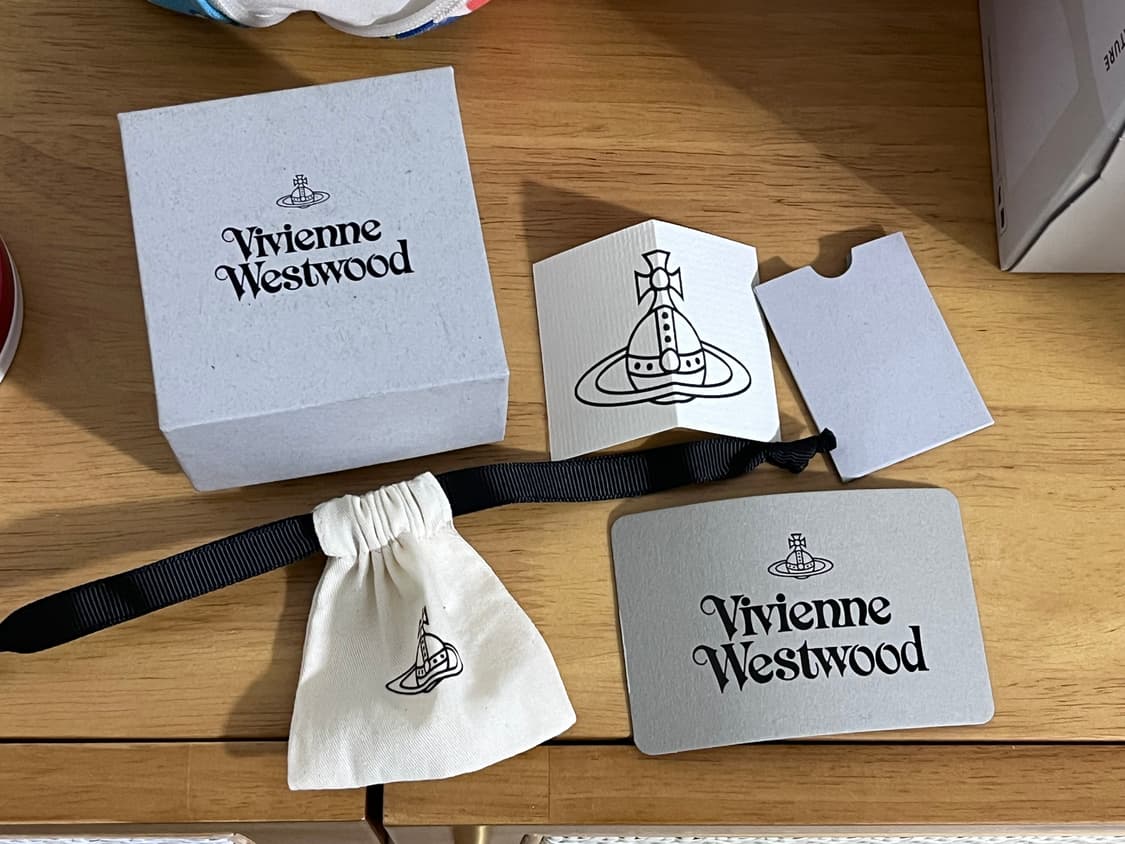 비비안웨스트우드 태그 스터드 이어링 상품이미지3