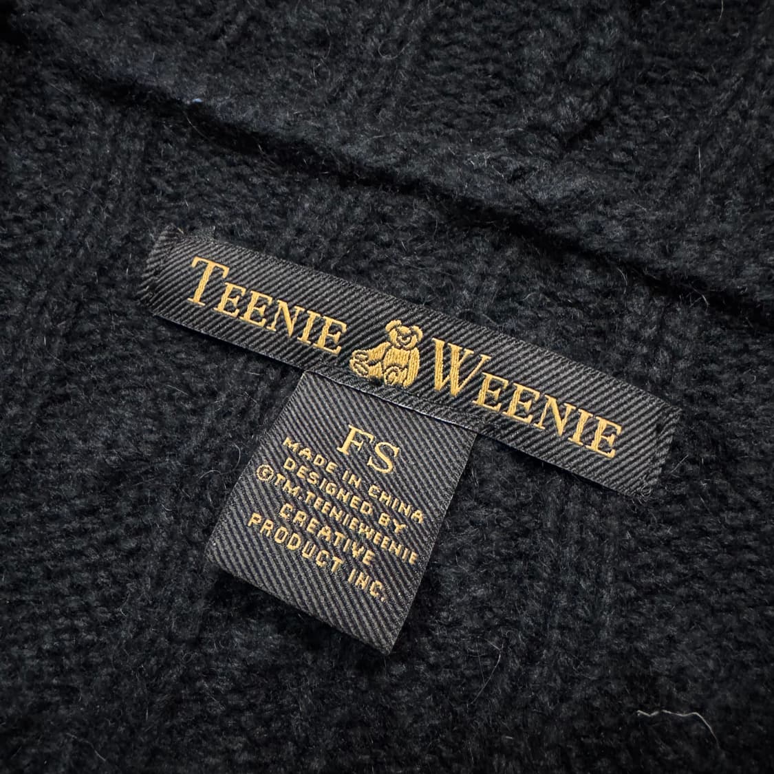 Name : 티니위니 울프죠 은장로고 후드 털 꽈배기 니트집업 :)  상품이미지4