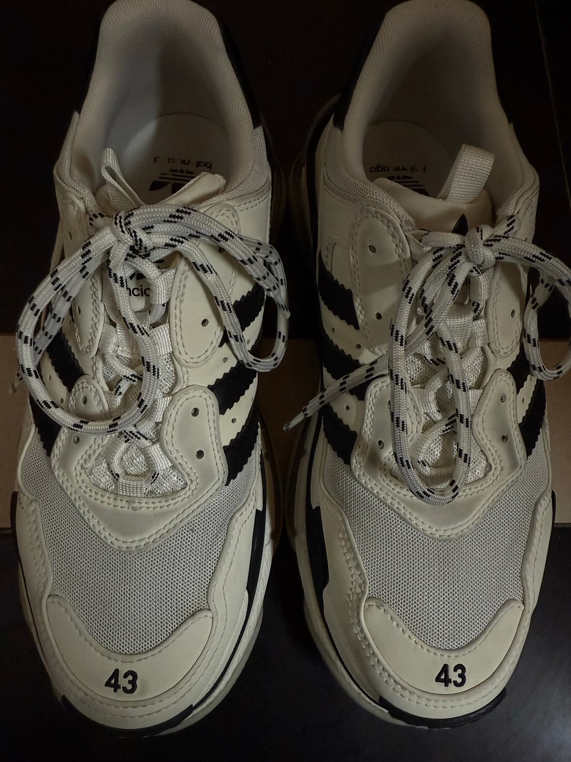 [43] 발렌시아가 아디다스 트리플 S 스니커즈 화이트 블랙 상품이미지1