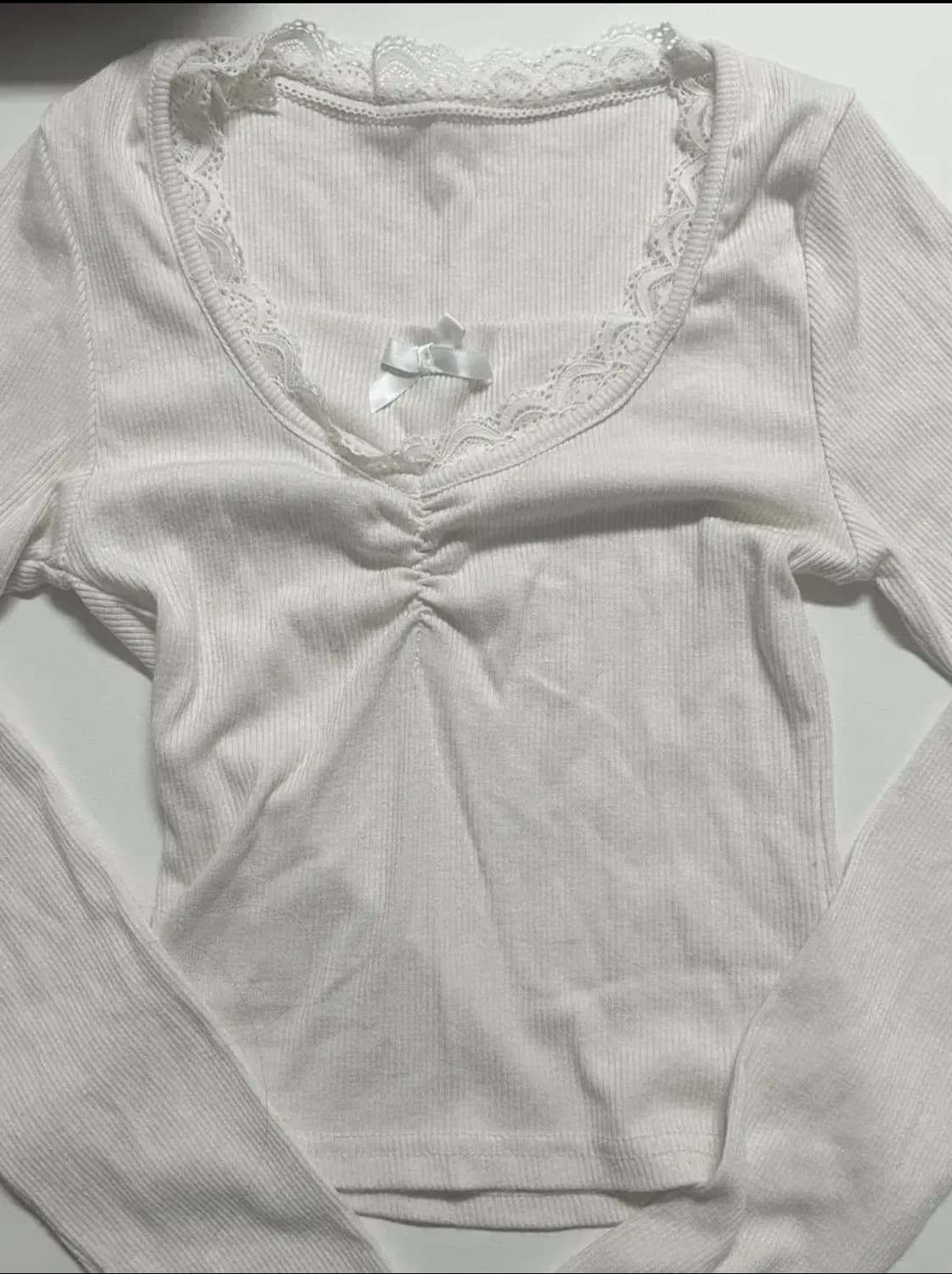 아이보리 레이스 리본 긴팔 슬리브 니트 히메갸루 프릴 발레코어 시즈니룩 상품이미지1