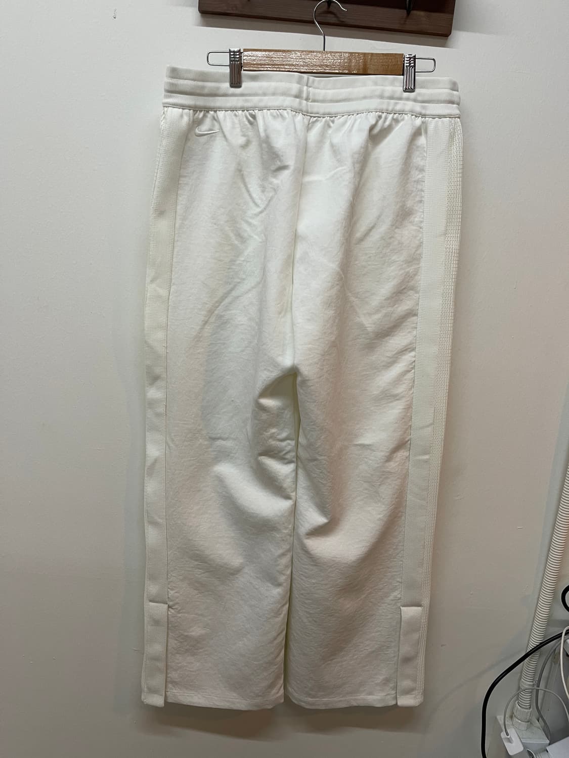 정품 나이키 DRI-FIT 흰색 트레이닝 바지 XL 사용감없음 상품이미지3