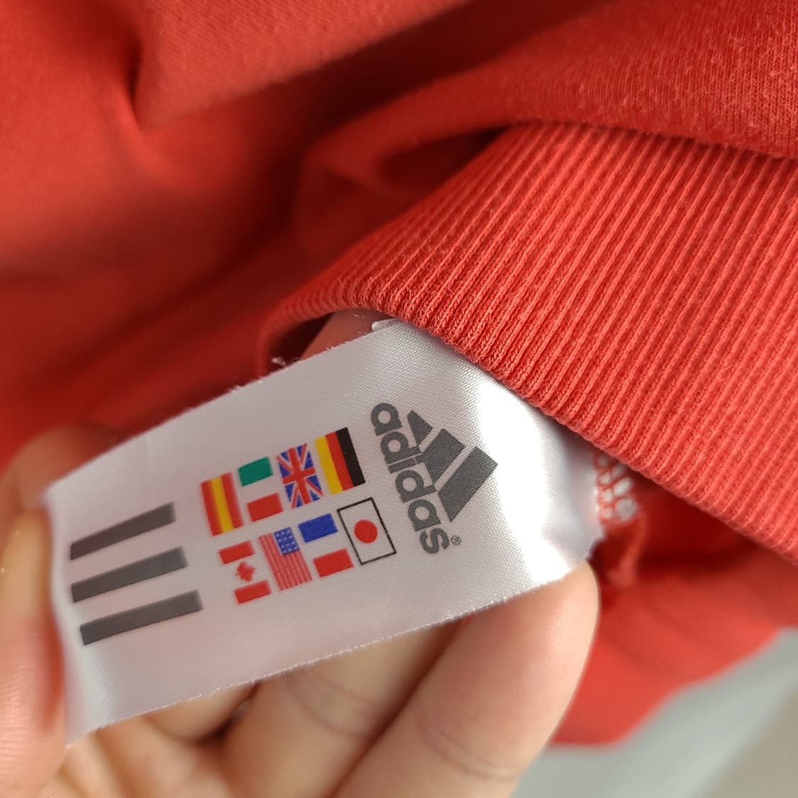 무배)아디다스 맨투맨 L 상품이미지4