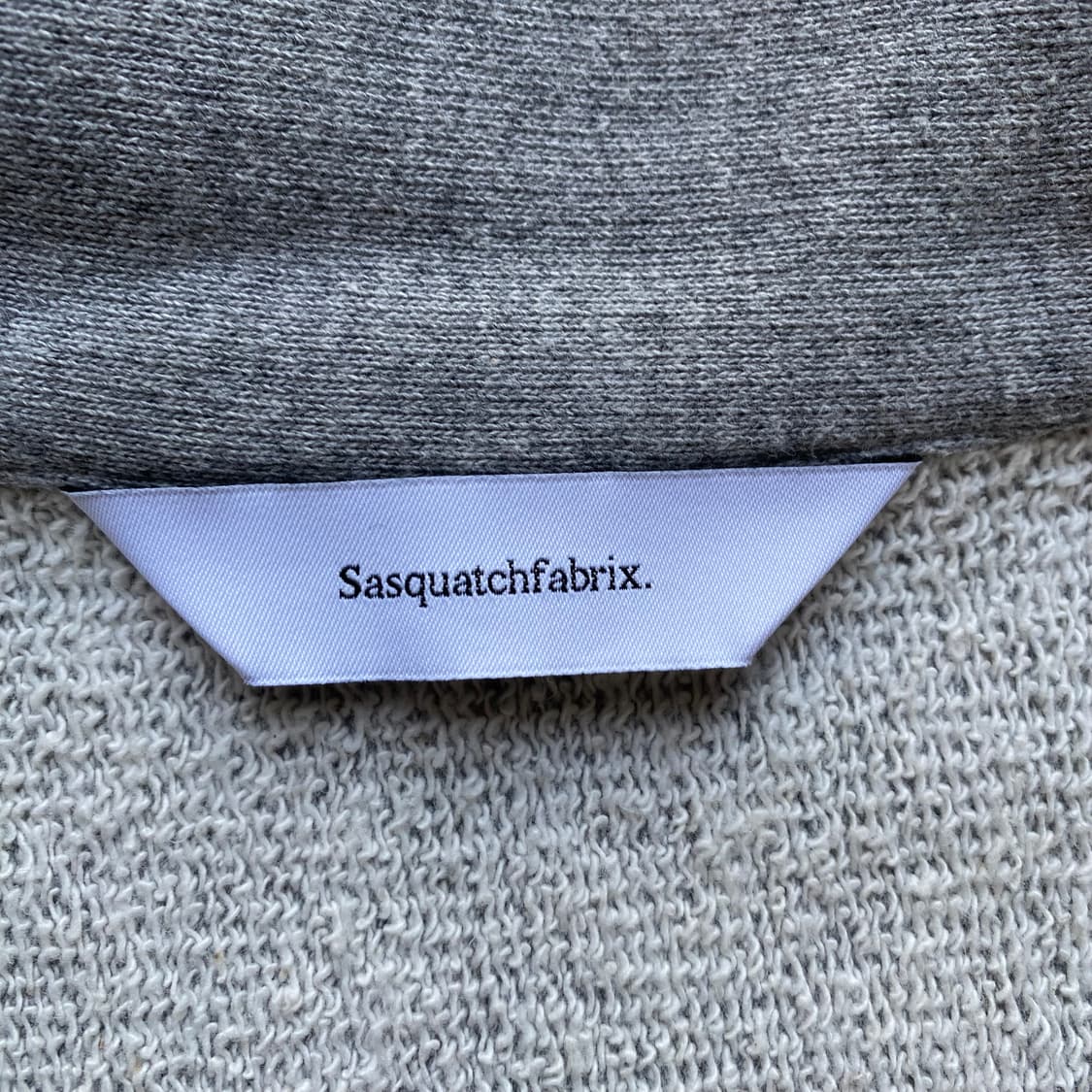 (M) 사스콰치패브릭스 브이넥 스웻셔츠 상품이미지4