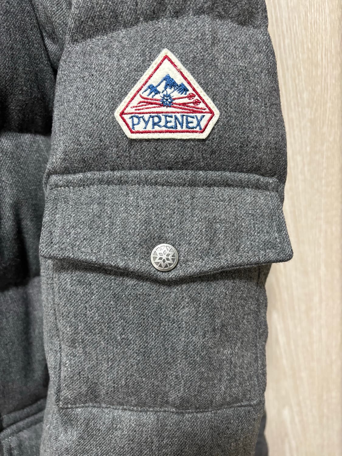 피레넥스 라쿤퍼 다운 패딩S/그레이 상품이미지6