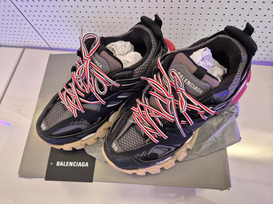 발렌시아가 트랙 39 블랙/레드 풀박 상품이미지1