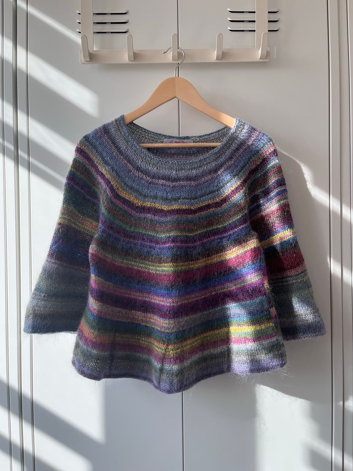 Blond jaery 무지개 플레어 울니트 상품이미지1