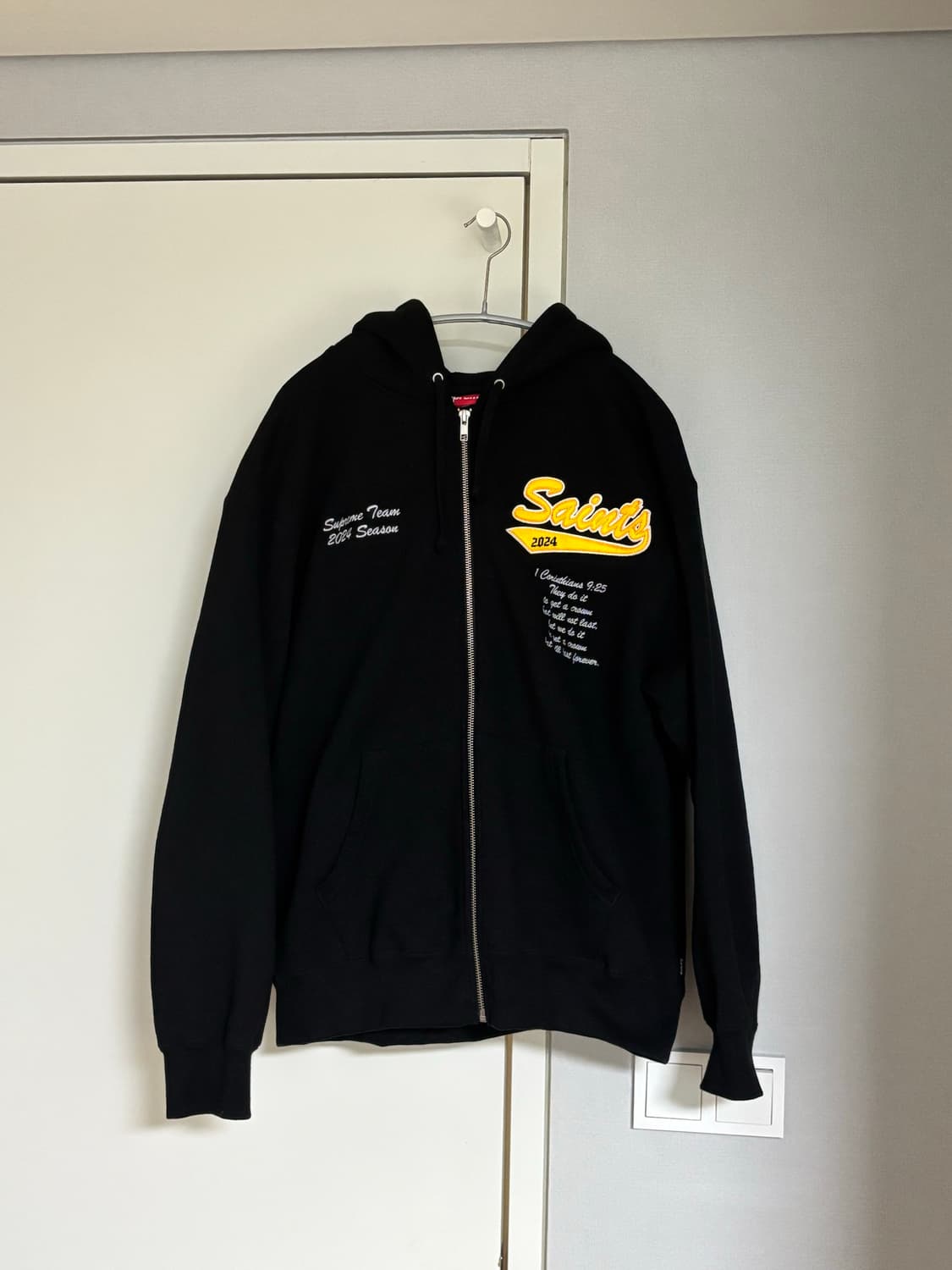 슈프림 24ss 후드집업 상품이미지3