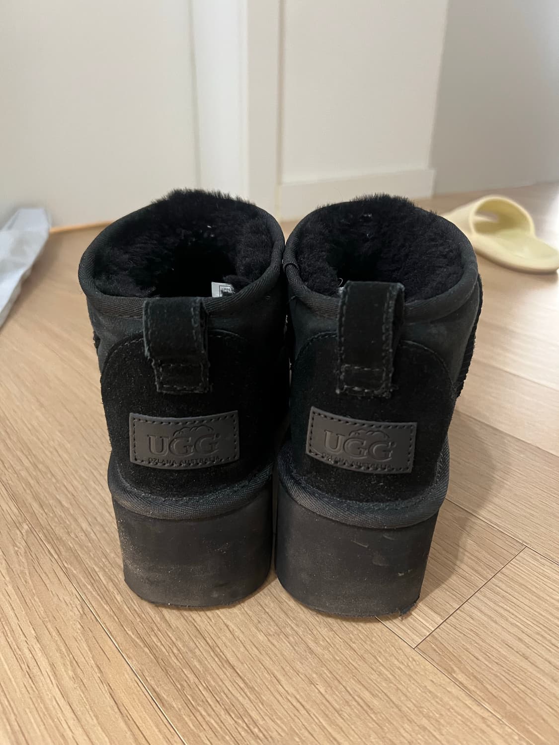 오즈라나 어그 플랫폼 블랙 상품이미지1