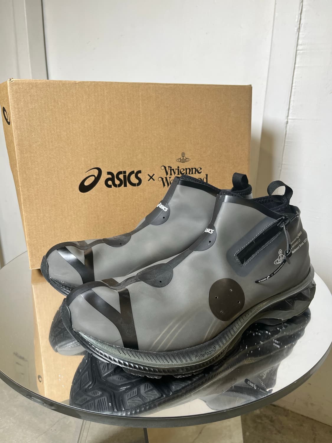 vivienne westwood gel kayano