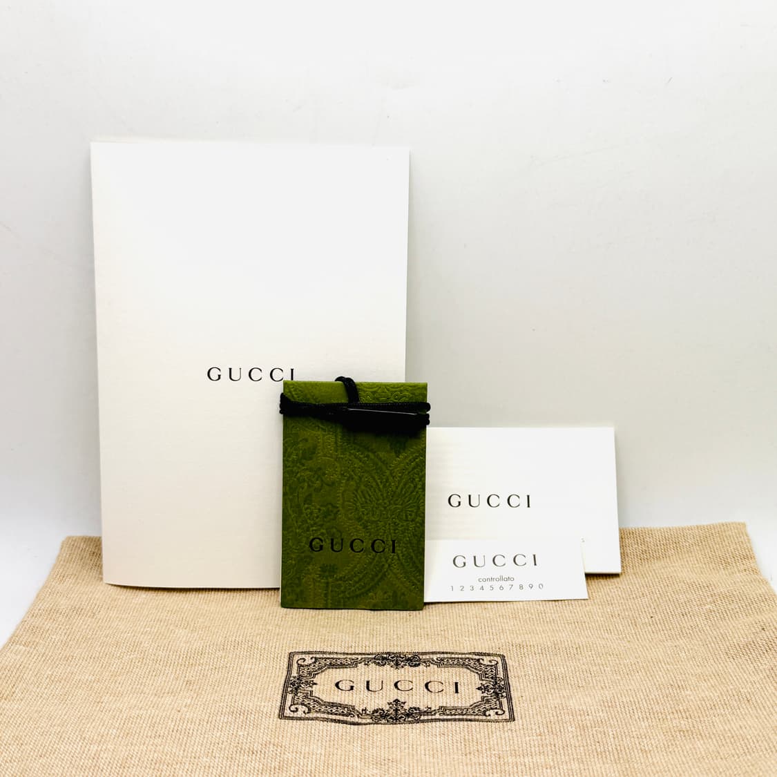 구찌 GG 마몽 마틀라세 미니백 상품이미지9