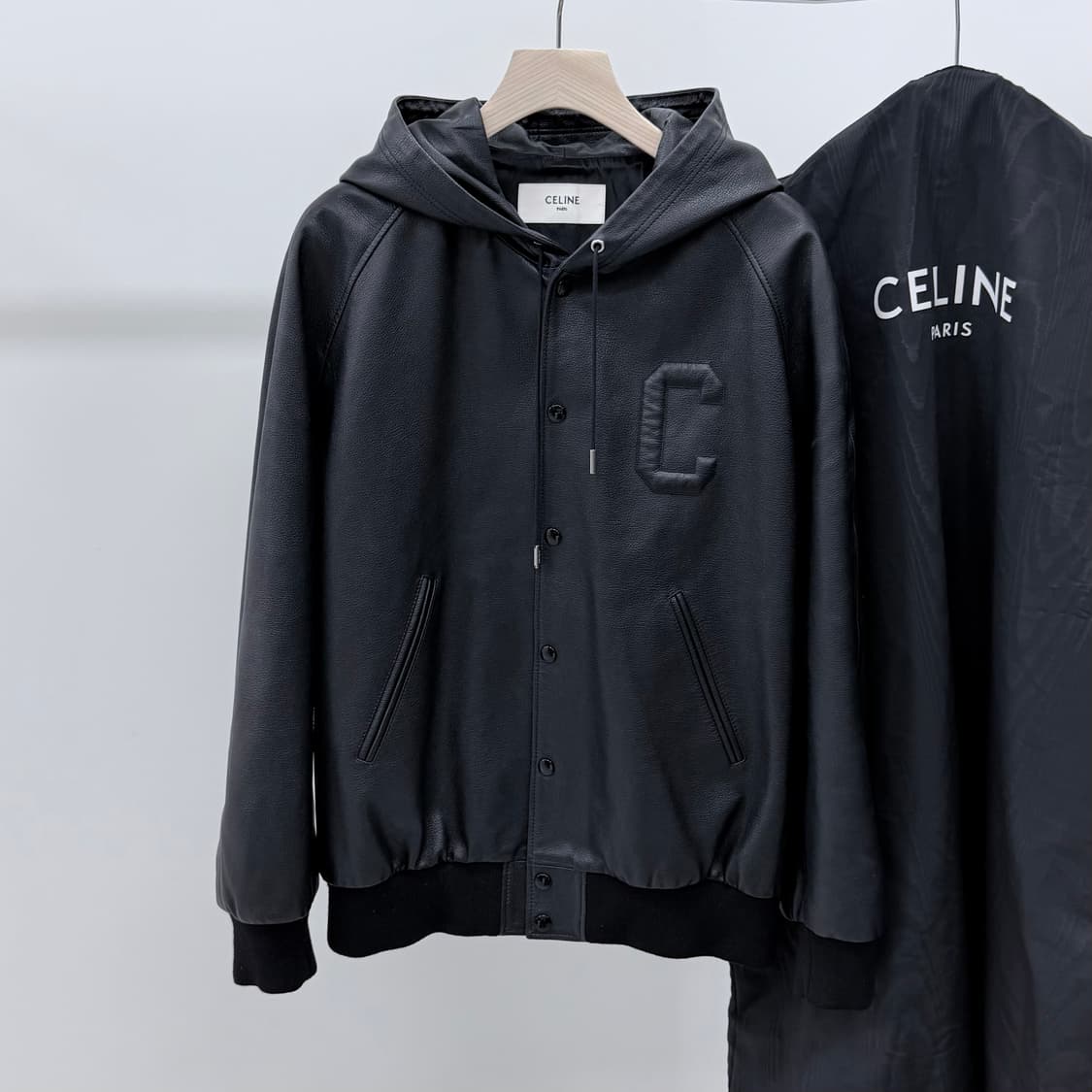 [S+급/50] 24FW 셀린느 레더 블루종 후드 자켓 블랙 상품이미지1