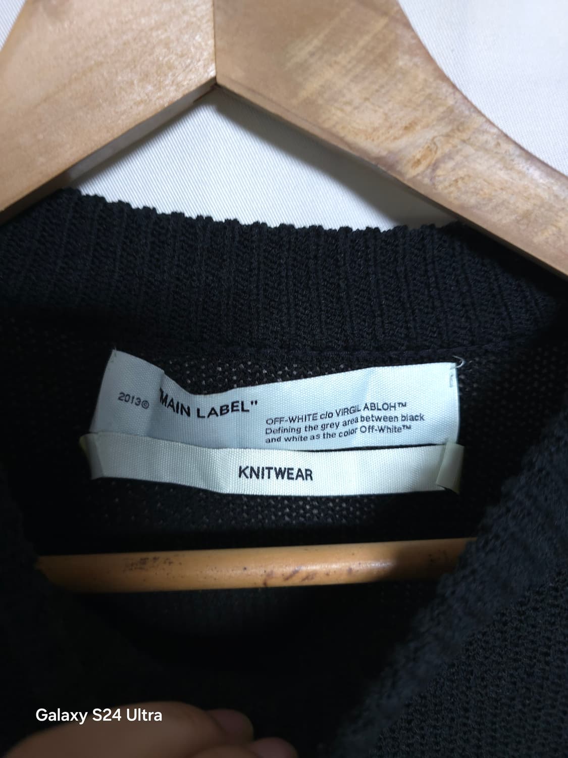 오프화이트 블랙 그런지 니트 XS ✨️정품 새상품✨️
 상품이미지3