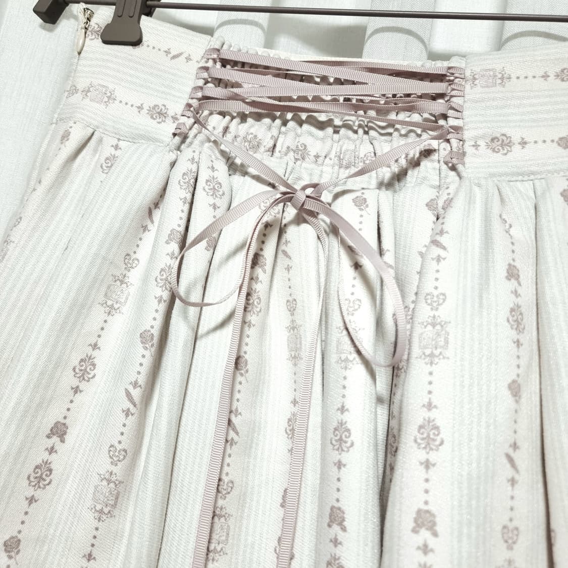 엑시즈팜 뒷코르셋밴딩 벨벳감 플레어 스커트 치마 (M) 미시착 새상품 상품이미지5