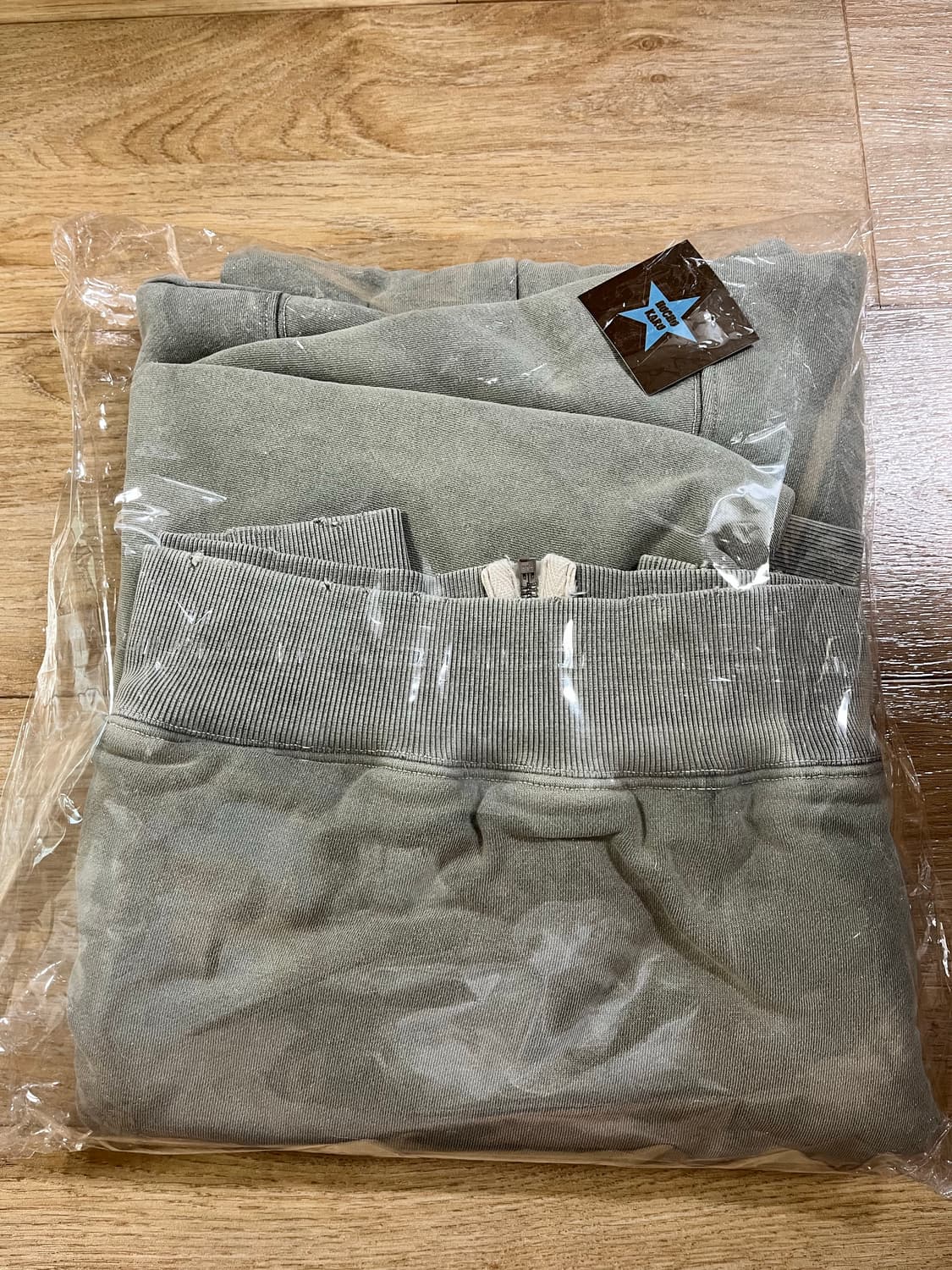 (새상품) 소버 후추카루 후드 집업 카키 판매 상품이미지1