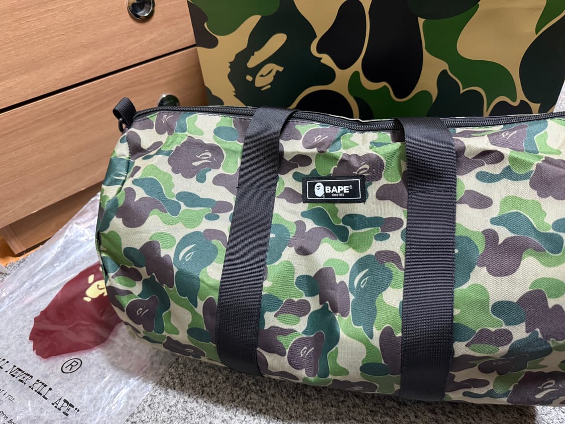 베이프 카모 더플백 새상품 상품이미지1