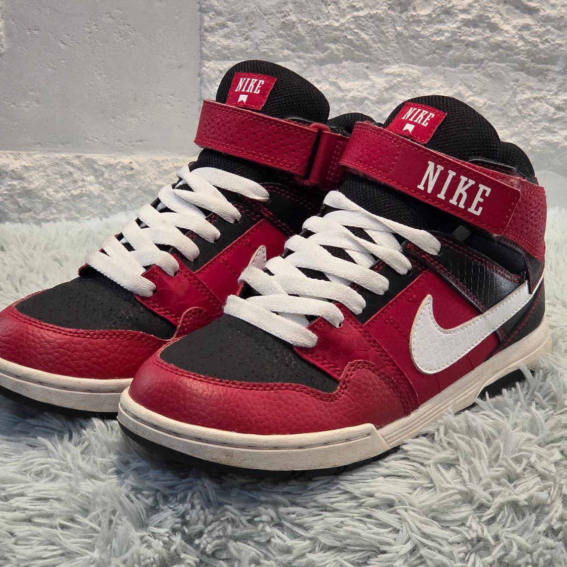 1q-20:나이키 코트 트랜즈션 미드 키즈 레드 블랙 (230mm) 상품이미지1