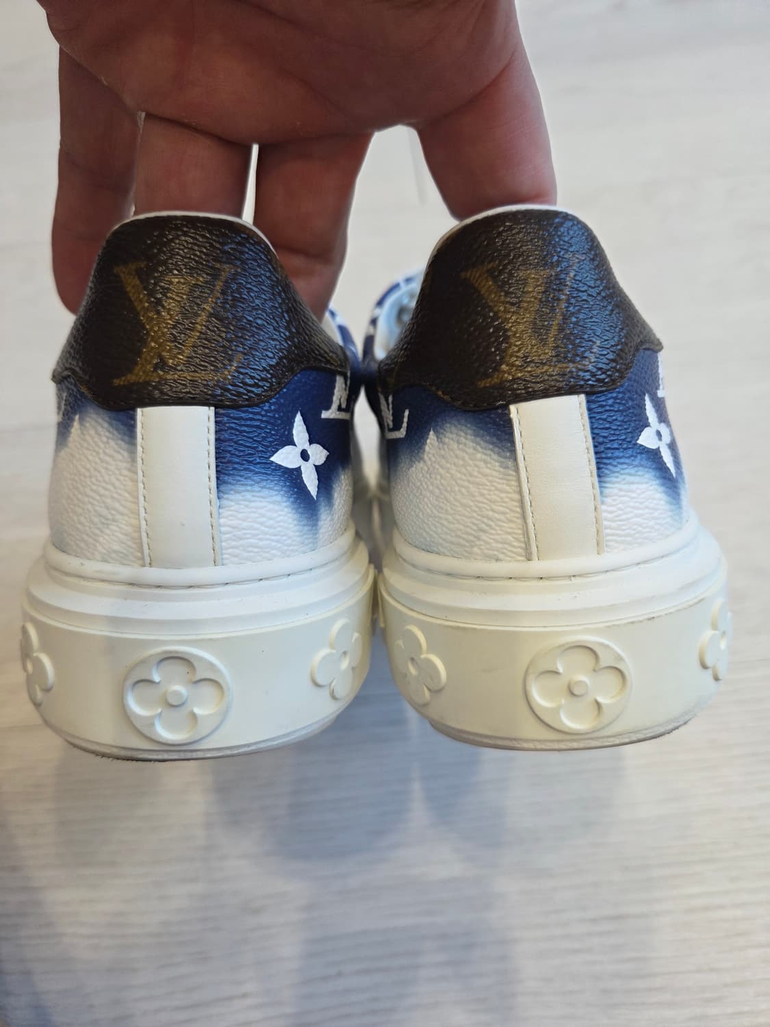 루이비통 모노그램 에스칼 타임아웃 스니커즈 상품이미지5